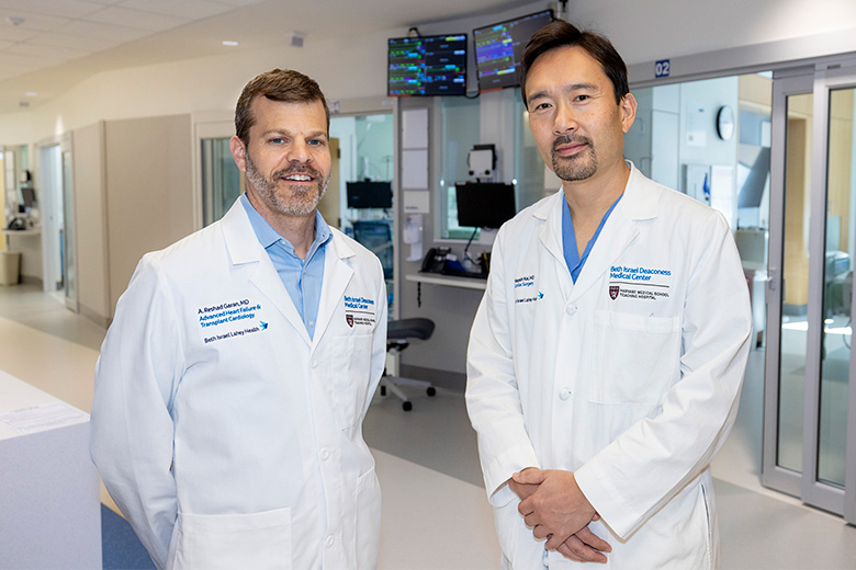 /-/media/images/1160x483/bilh-heart-transplant-program-leaders-1160x483px.jpg
